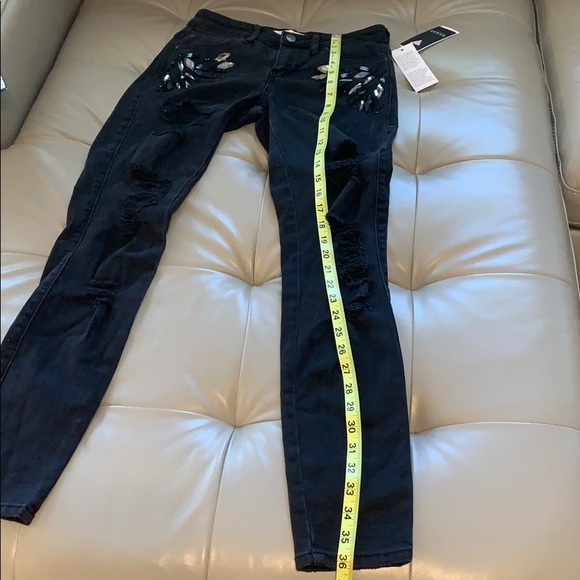 Guess Women’s Embellished Sexy Curve Skinny Jeans - Picture 7 of 8